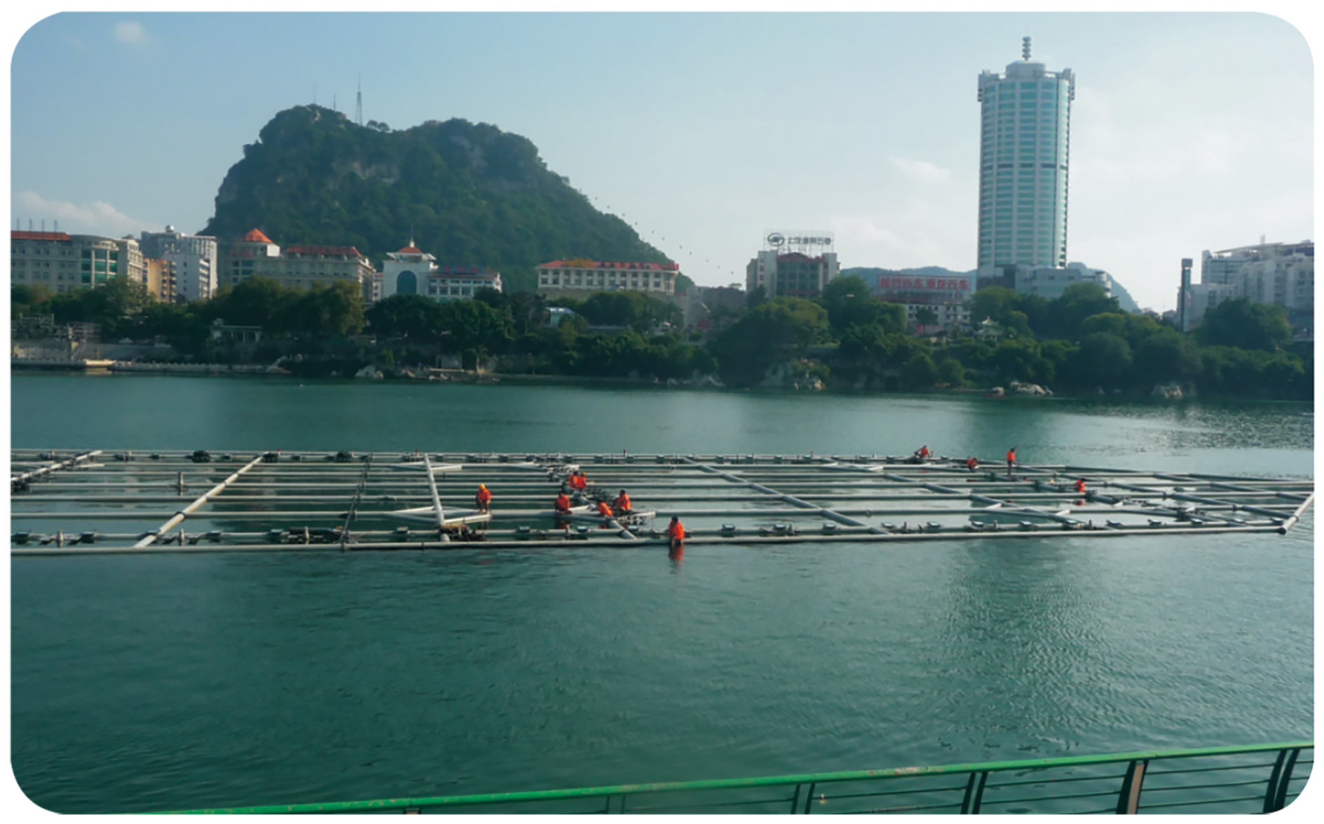 廣西柳州百(bai)裏柳江噴泉